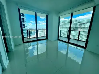 Propiedad en alquiler con 2 habitaciones y 2 baños en Miami