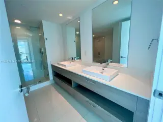 Propiedad en alquiler con 2 habitaciones y 2 baños en Miami