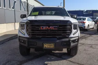 2023 GMC Sierra 1500 4WD Crew Cab 147 AT4X