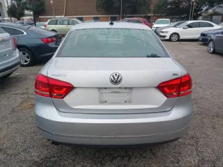 2013 Volkswagen Passat SEL Premium