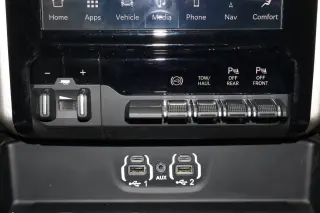 2024 RAM 3500 Laramie 4x4 Crew Cab 8' Box