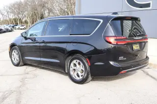 2024 Chrysler Pacifica Limited FWD