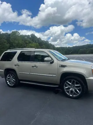 2013 Cadillac Escalade Luxury