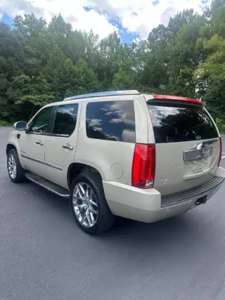 2013 Cadillac Escalade Luxury