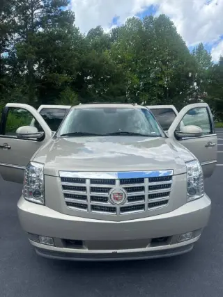 2013 Cadillac Escalade Luxury