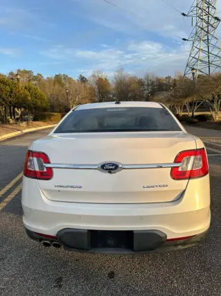 2011 Ford Taurus Limited