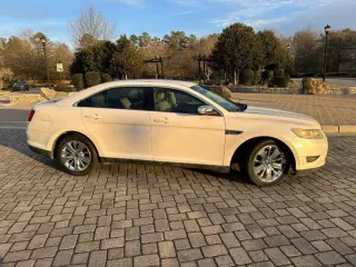 2011 Ford Taurus Limited