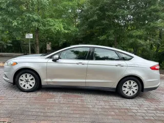 2013 Ford Fusion S