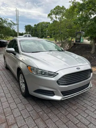 2013 Ford Fusion S