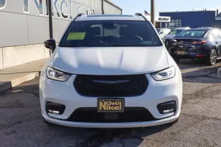 2025 Chrysler Pacifica Limited FWD