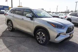 2024 Toyota Highlander XLE FWD