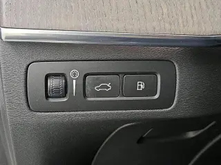 Volvo XC90 Recharge 2021 eAWD T8 Inscription SUV 4 puertas para 6 pasajeros