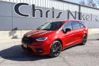 2025 Chrysler Pacifica Limited FWD