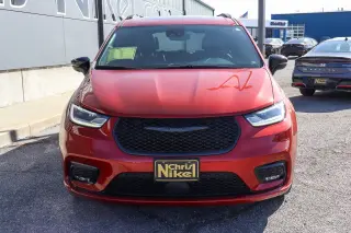 2025 Chrysler Pacifica Limited FWD