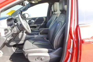 2025 Chrysler Pacifica Limited FWD