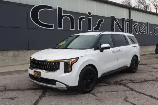 2025 Kia Carnival LXS FWD