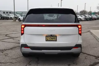 2025 Kia Carnival LXS FWD