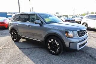 2025 Kia Telluride S FWD