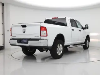 Ram 2500 2024 4x4 Big Horn 4 puertas Crew Cab 6.3 pies. SB Pickup