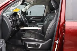 2022 RAM 1500 Laramie 4x4 Crew Cab 5'7 Box