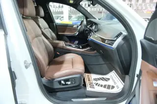 2020 BMW X7 xDrive50i