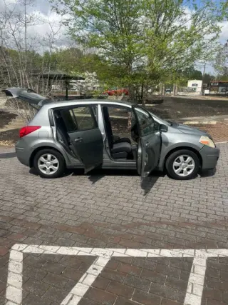 2009 Nissan Versa 1.8 S
