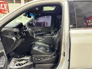 2017 CADILLAC Escalade Platinum