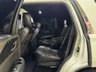 2017 CADILLAC Escalade Platinum