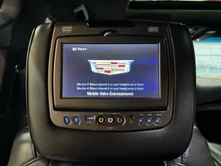 2017 CADILLAC Escalade Platinum