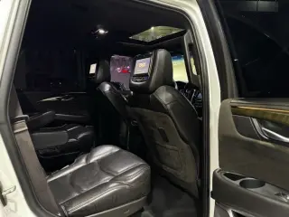 2017 CADILLAC Escalade Platinum