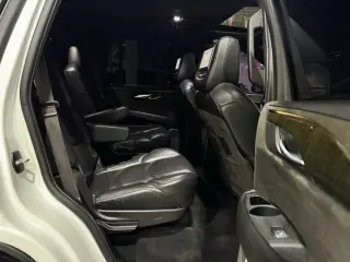 2017 CADILLAC Escalade Platinum