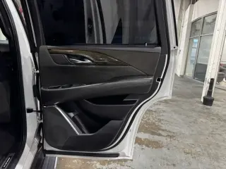 2017 CADILLAC Escalade Platinum