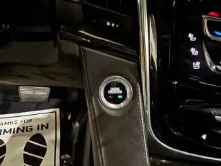 2017 CADILLAC Escalade Platinum