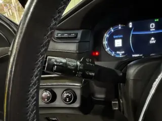 2017 CADILLAC Escalade Platinum