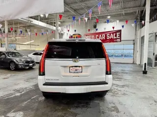 2017 CADILLAC Escalade Platinum