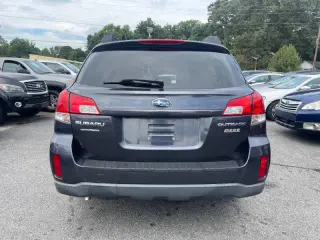 2011 Subaru Outback 2.5i Premium