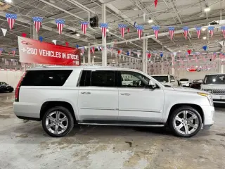 2019 CADILLAC Escalade ESV Luxury