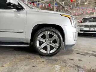 2019 CADILLAC Escalade ESV Luxury