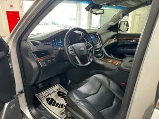 2019 CADILLAC Escalade ESV Luxury