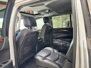 2019 CADILLAC Escalade ESV Luxury
