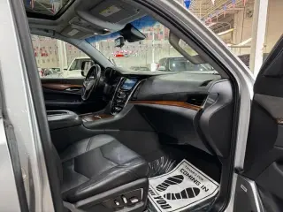 2019 CADILLAC Escalade ESV Luxury