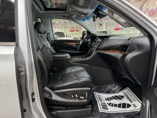 2019 CADILLAC Escalade ESV Luxury