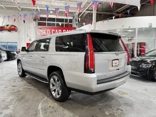 2019 CADILLAC Escalade ESV Luxury
