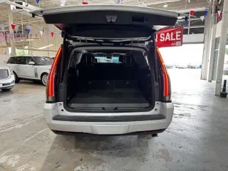 2019 CADILLAC Escalade ESV Luxury