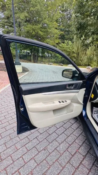2011 Subaru Outback 2.5i Premium