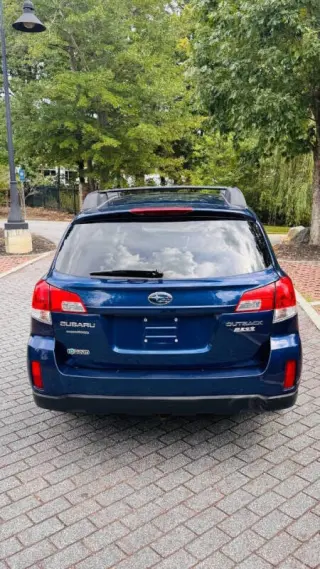 2011 Subaru Outback 2.5i Premium