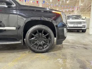 2018 CADILLAC Escalade ESV Luxury