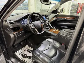 2018 CADILLAC Escalade ESV Luxury