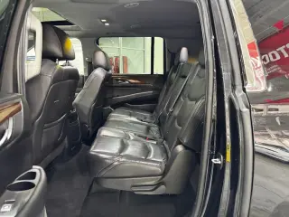 2018 CADILLAC Escalade ESV Luxury