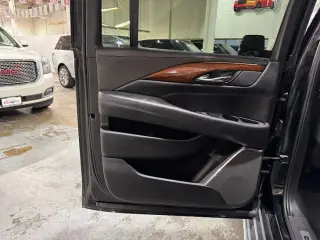 2018 CADILLAC Escalade ESV Luxury